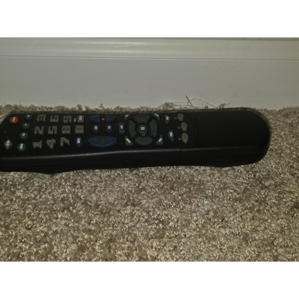 Media One MKT476A-A00‎ Cable Box Remote Control - Picture 5 of 7
